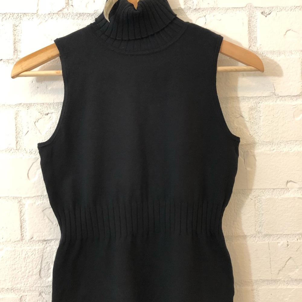 White House Black Market Sleeveless Turtleneck NWT